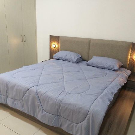 Aliff Avenue 2 Bedroom Homestay Johor Bahru Esterno foto