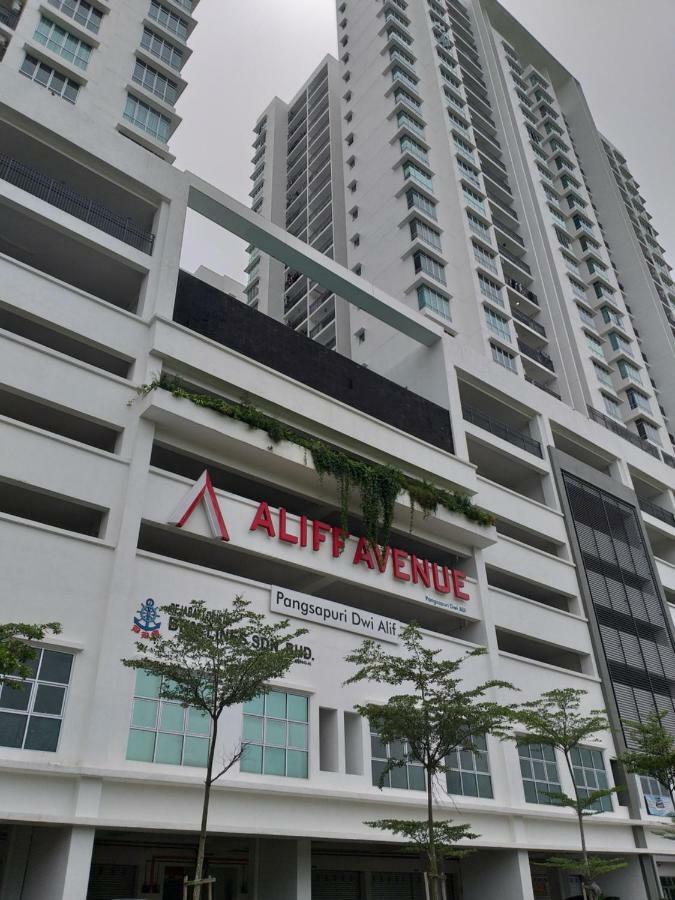 Aliff Avenue 2 Bedroom Homestay Johor Bahru Esterno foto